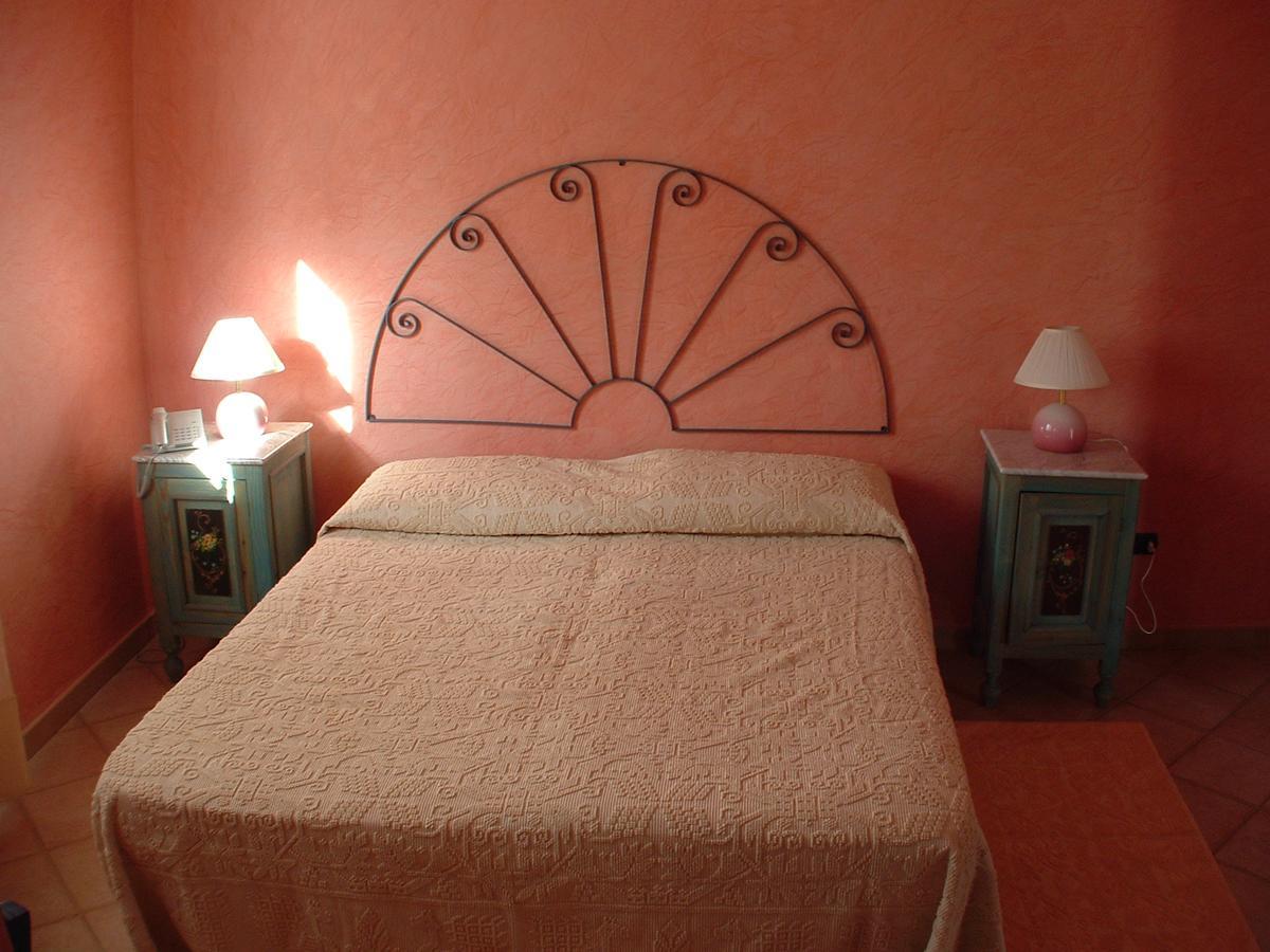 Principessa De Navarra Hotel